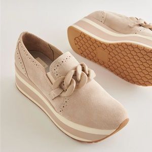 NWT Dolce Vita Jhenee Sneakers